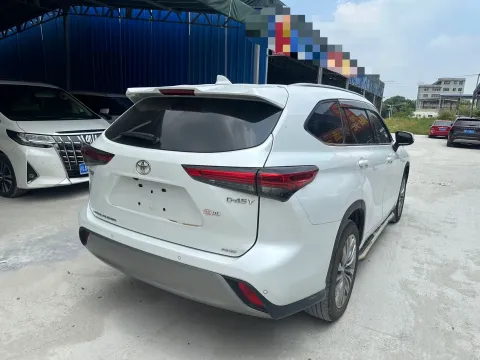 2024 Toyota Highlander 2.0T 248HP L4 8AT