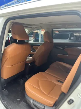 2024 Toyota Highlander 2.0T 248HP L4 8AT
