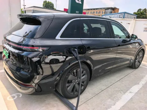 2025 Li L7 Range Extended 154HP REEV,autocango,china used car exporter,china ev exporter,chinese used car exporter,chinese used ev exporter