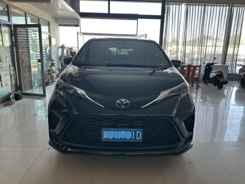 2024 Toyota Granvia 2.5L 189HP L4 E-CVT Hybrid
