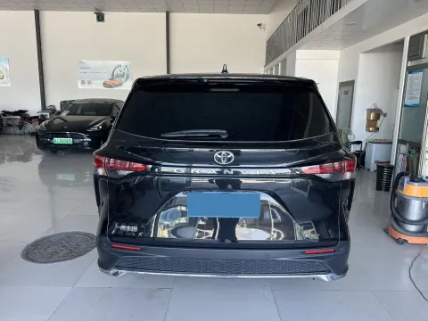2024 Toyota Granvia 2.5L 189HP L4 E-CVT Hybrid