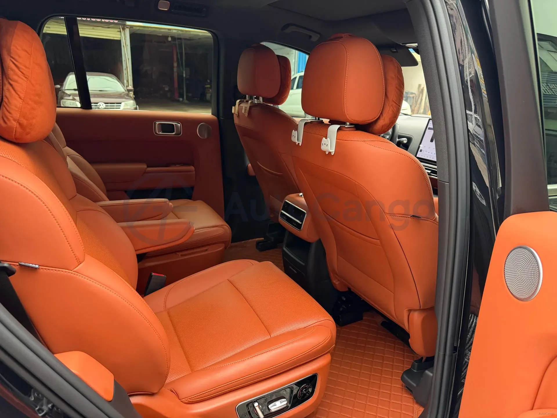 2023 Li L8 Range Extended 154HP REEV 40.9KWH,autocango,china used car exporter,china ev exporter,chinese used car exporter,chinese used ev exporter