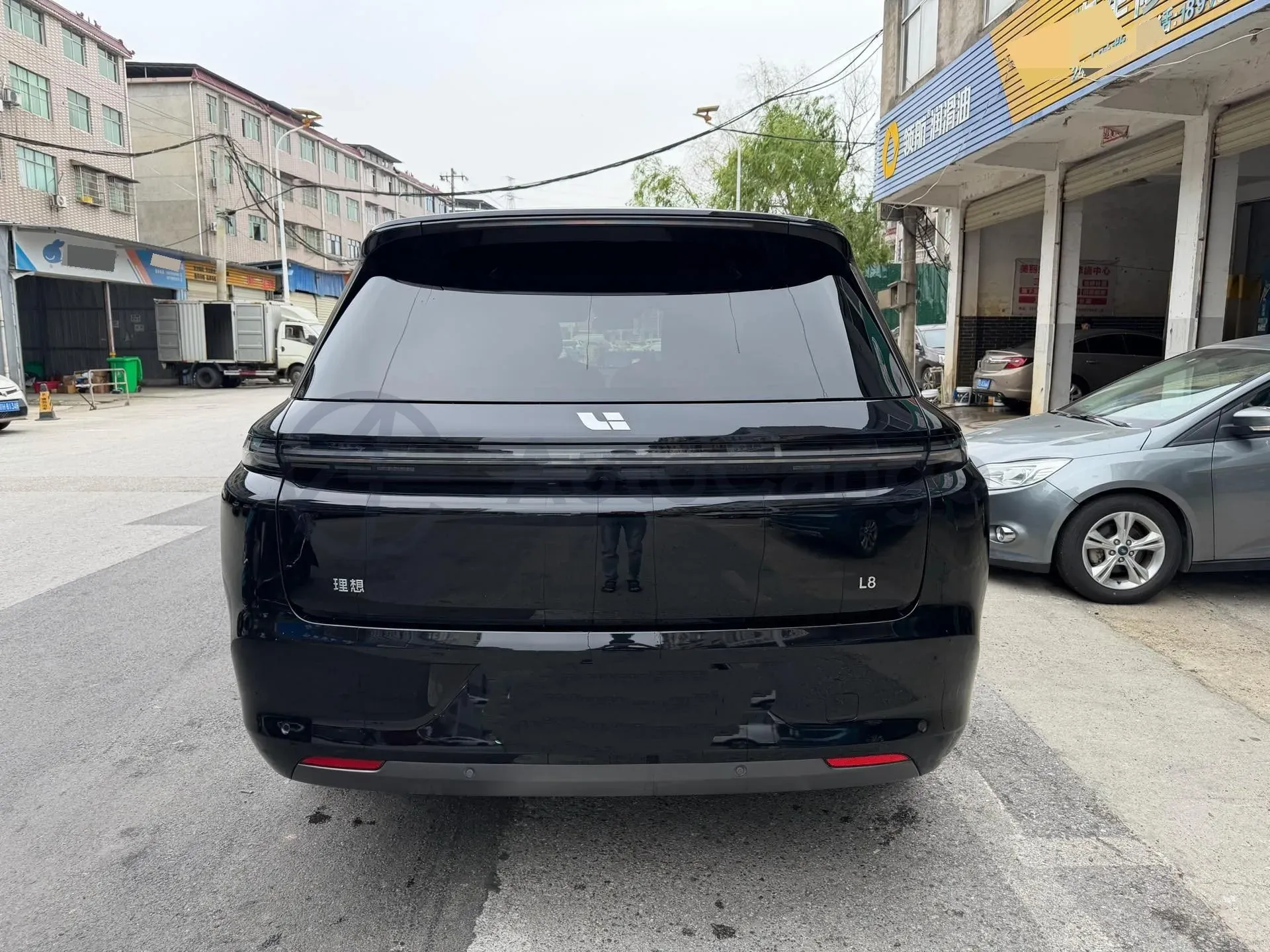 2023 Li L8 Range Extended 154HP REEV 40.9KWH,autocango,china used car exporter,china ev exporter,chinese used car exporter,chinese used ev exporter
