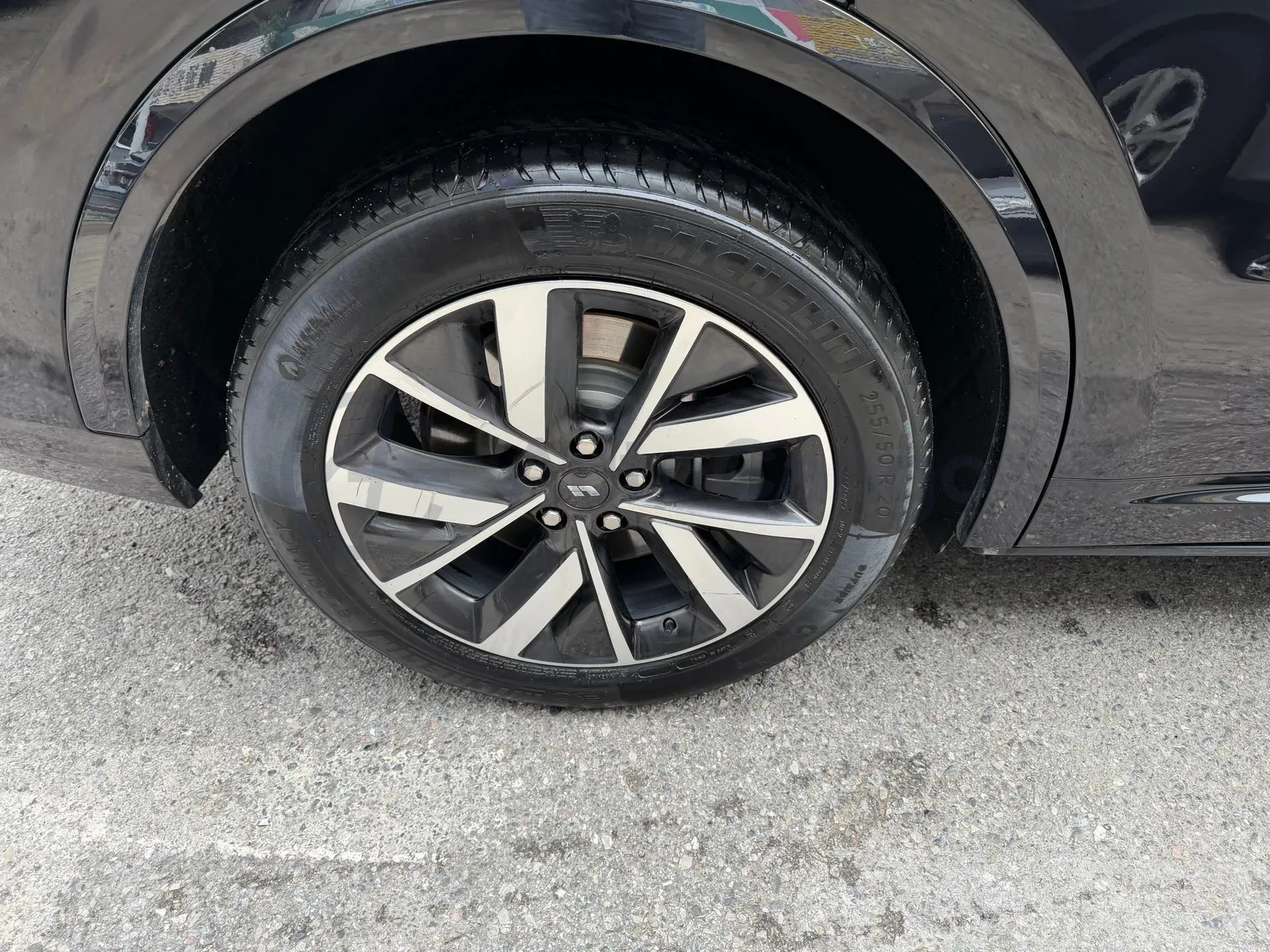 2023 Li L8 Range Extended 154HP REEV 40.9KWH,autocango,china used car exporter,china ev exporter,chinese used car exporter,chinese used ev exporter