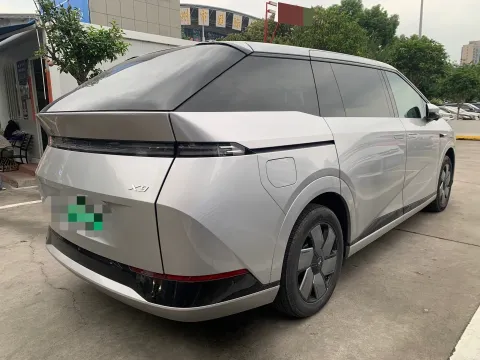 2024 Xpeng X9 BEV 101.5KWH,autocango,china used car exporter,china ev exporter,chinese used car exporter,chinese used ev exporter
