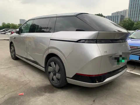 2024 Xpeng X9 BEV 101.5KWH,autocango,china used car exporter,china ev exporter,chinese used car exporter,chinese used ev exporter