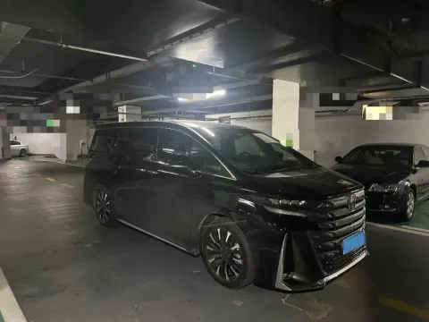 2024 Toyota Vellfire 2.5L 190HP L4 E-CVT Hybrid,autocango,china used car exporter,china ev exporter,chinese used car exporter,chinese used ev exporter