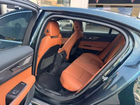 2023 Jaguar XEL 2.0T 250HP L4 8AT