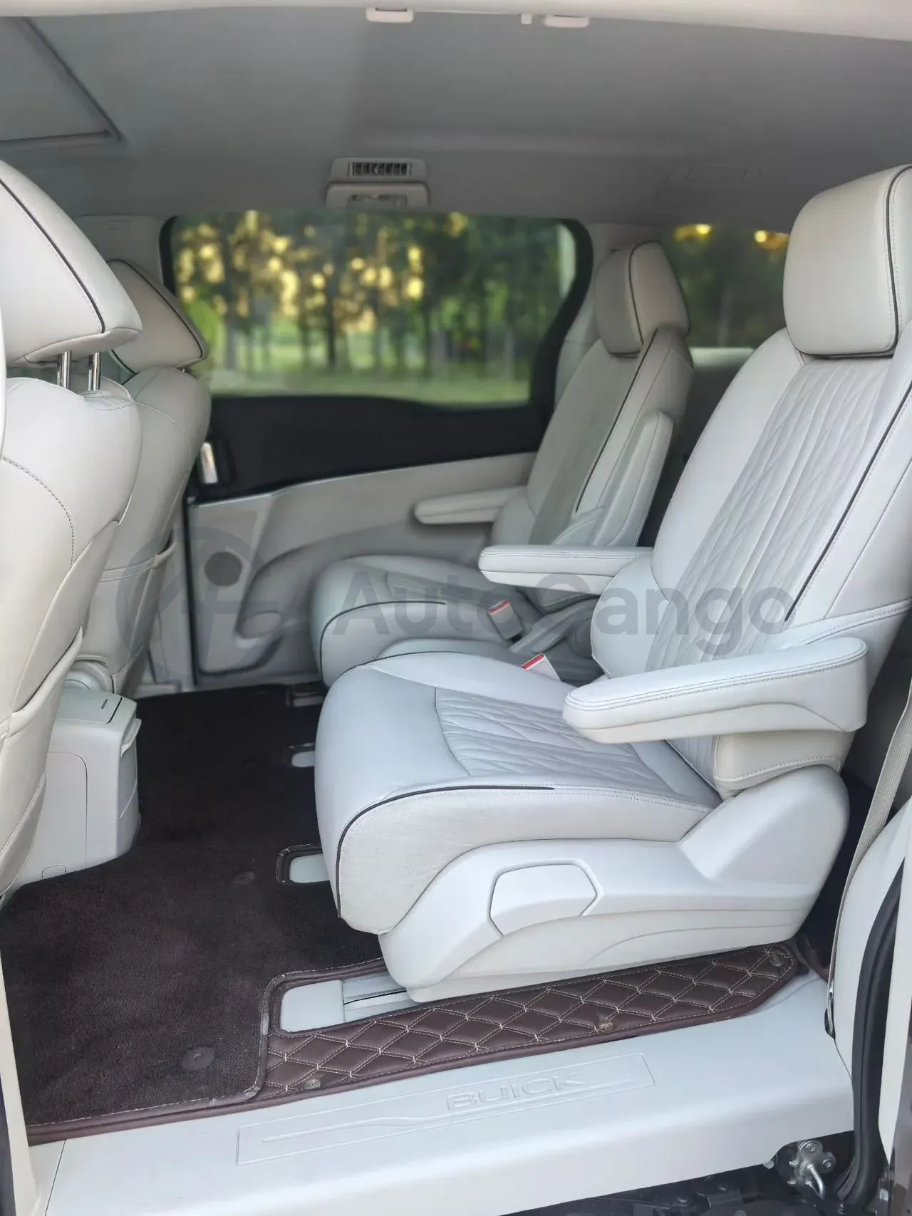 2022 Buick GL8 2.0T 237HP L4 9AT,autocango,china used car exporter,china ev exporter,chinese used car exporter,chinese used ev exporter