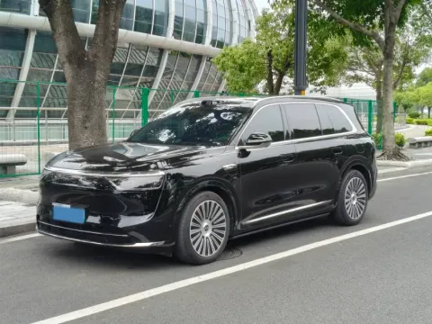 2025 AITO AITO M8,autocango,china used car exporter,china ev exporter,chinese used car exporter,chinese used ev exporter