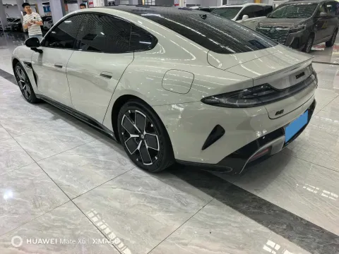 2024 MI SU7 BEV 73.6KWH,autocango,china used car exporter,china ev exporter,chinese used car exporter,chinese used ev exporter