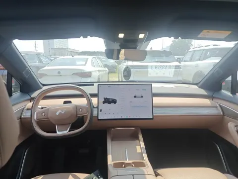 2025 ONVO L60 BEV