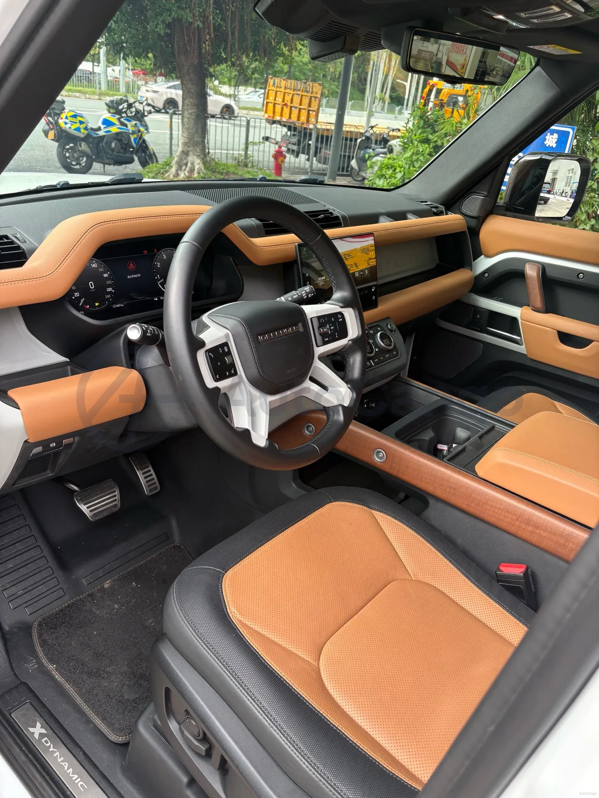 2024 Land Rover Defender 3.0T 400HP L6 8AT,autocango,china used car exporter,china ev exporter,chinese used car exporter,chinese used ev exporter