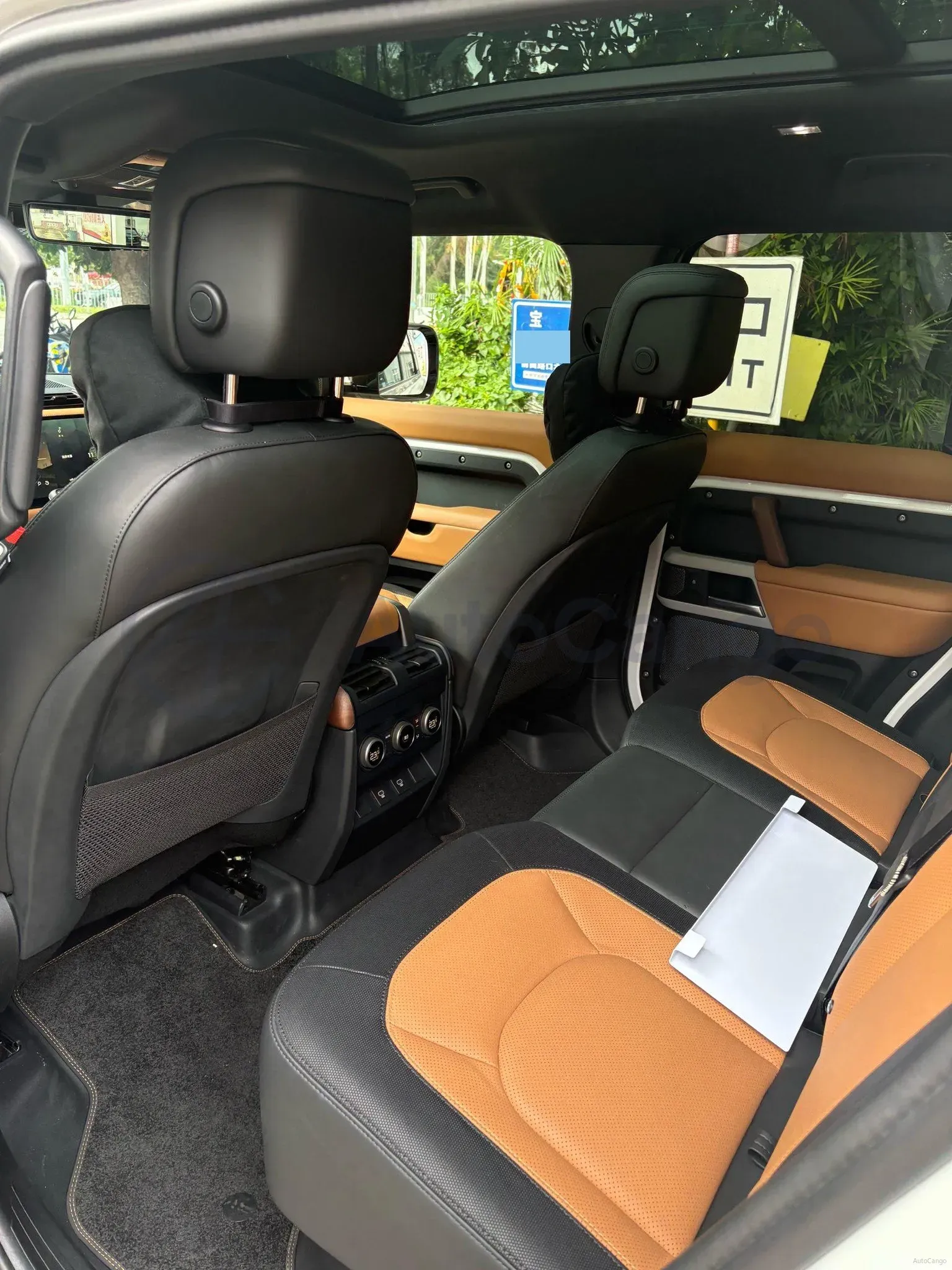 2024 Land Rover Defender 3.0T 400HP L6 8AT,autocango,china used car exporter,china ev exporter,chinese used car exporter,chinese used ev exporter