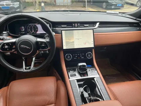 2023 Jaguar XFL 2.0T 300HP L4 8AT
