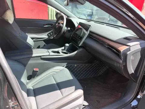 2026 Toyota Avalon 2.5L 185HP L4 E-CVT Hybrid