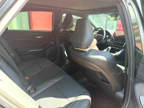 2026 Toyota Avalon 2.5L 185HP L4 E-CVT Hybrid