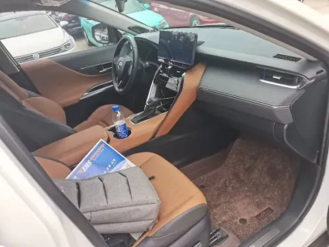 2023 Toyota Venza 2.5L 178HP L4 E-CVT Hybrid