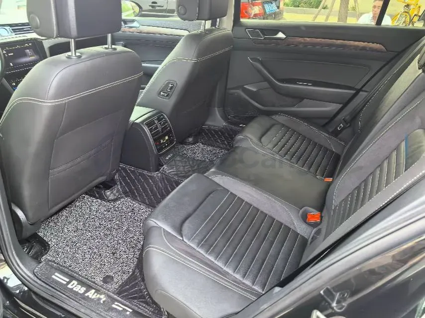2020 Volkswagen Magotan 2.0T 186HP L4 7DCT,autocango,china used car exporter,china ev exporter,chinese used car exporter,chinese used ev exporter