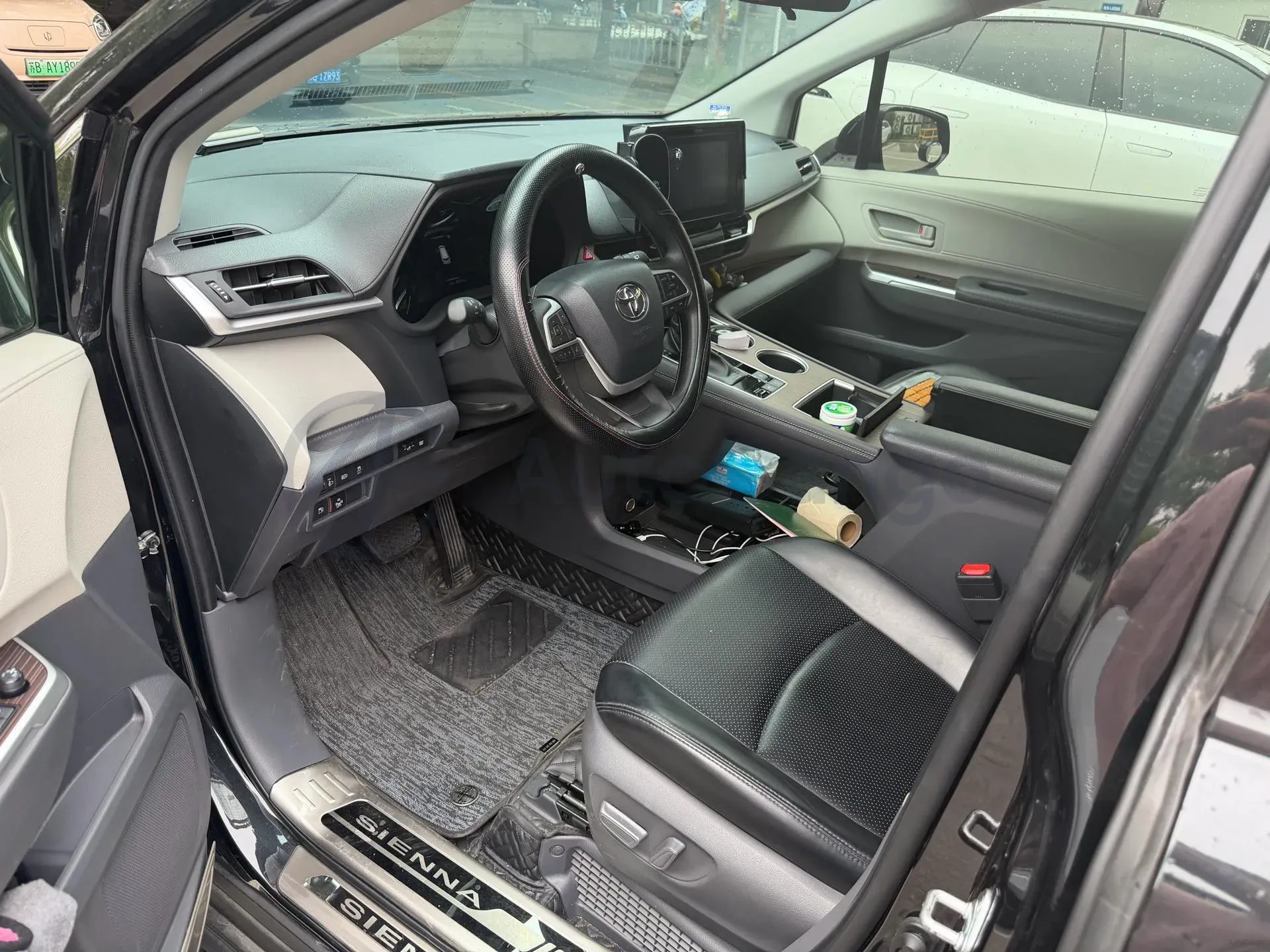 2024 Toyota Sienna 2.5L 189HP L4 E-CVT Hybrid,autocango,china used car exporter,china ev exporter,chinese used car exporter,chinese used ev exporter
