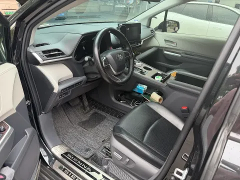 2024 Toyota Sienna 2.5L 189HP L4 E-CVT Hybrid