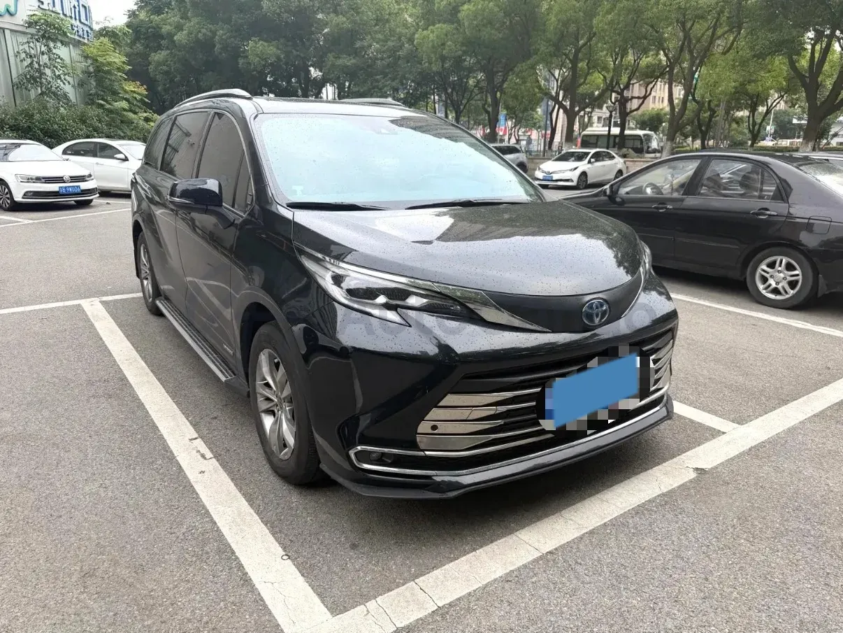 2024 Toyota Sienna 2.5L 189HP L4 E-CVT Hybrid,autocango,china used car exporter,china ev exporter,chinese used car exporter,chinese used ev exporter
