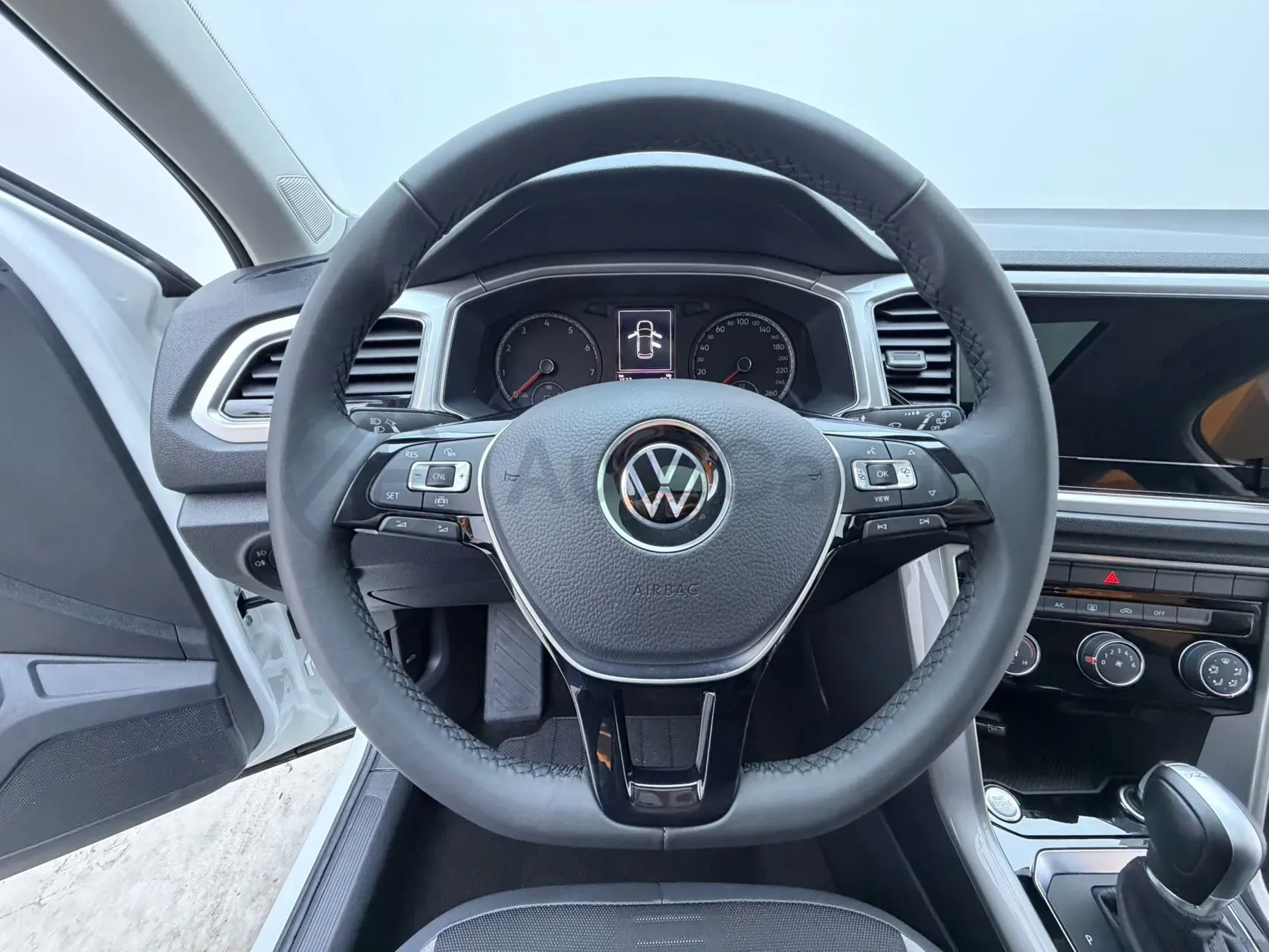 2022 Volkswagen T-Roc 1.4T 150HP L4 7DCT,autocango,china used car exporter,china ev exporter,chinese used car exporter,chinese used ev exporter