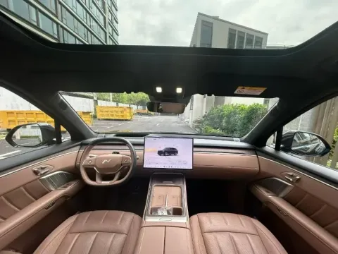 2025 ONVO L90 BEV