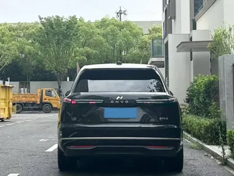 2025 ONVO L90 BEV