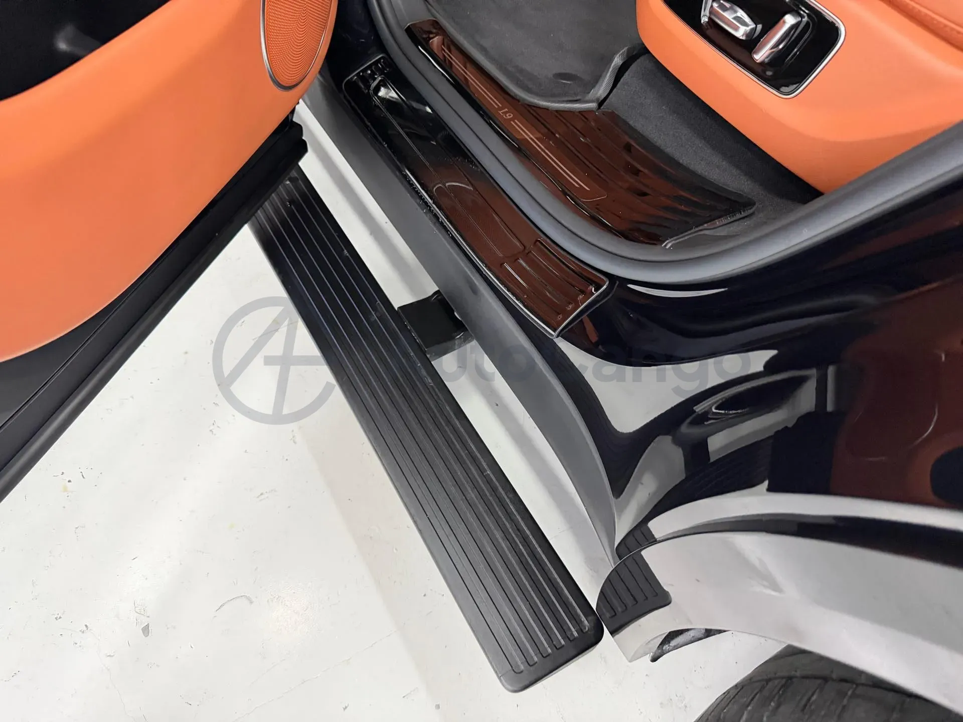 2024 Li L9 Range Extended 154HP REEV 52.3KWH,autocango,china used car exporter,china ev exporter,chinese used car exporter,chinese used ev exporter