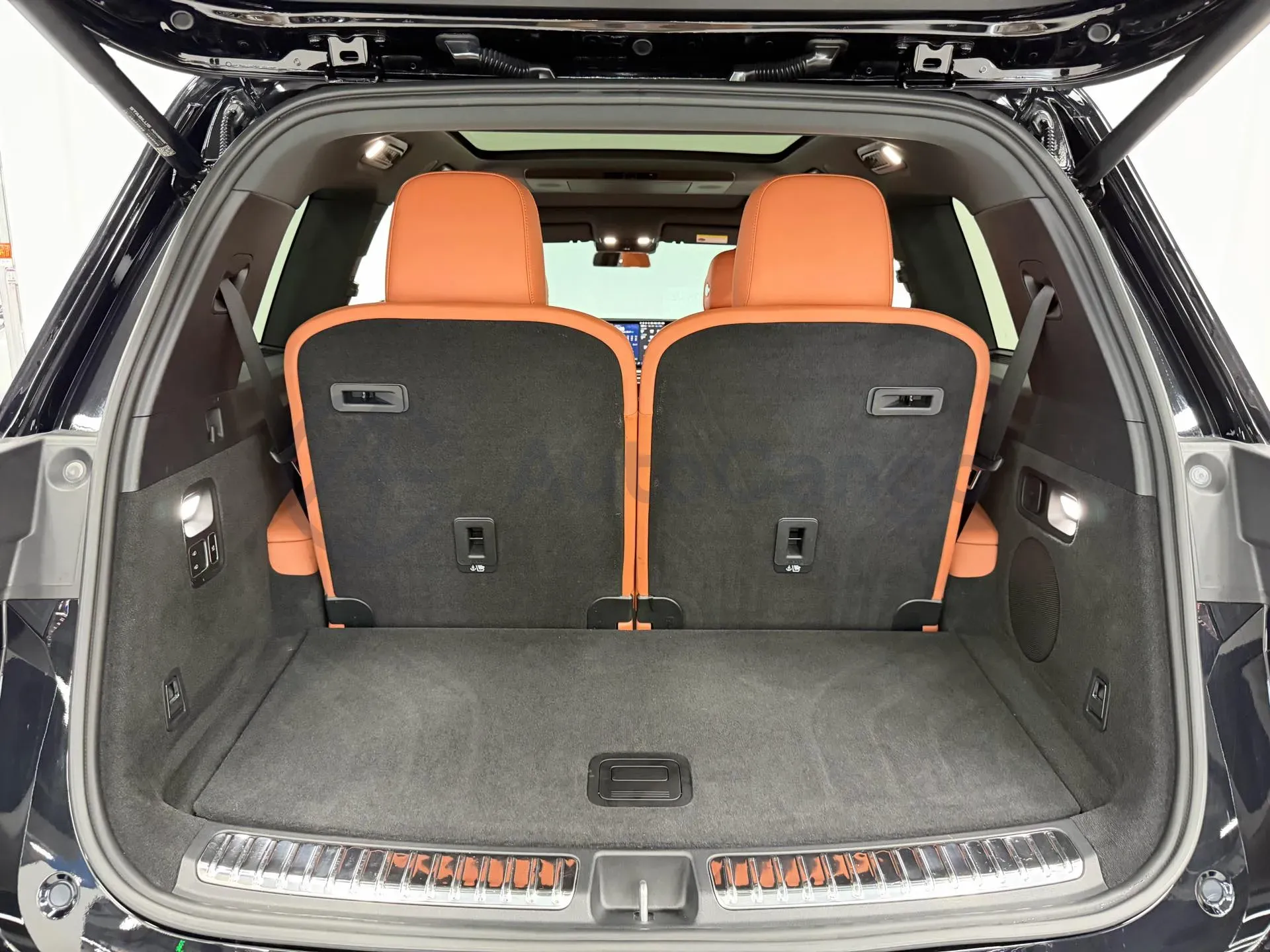 2024 Li L9 Range Extended 154HP REEV 52.3KWH,autocango,china used car exporter,china ev exporter,chinese used car exporter,chinese used ev exporter