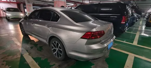 2020 Volkswagen Magotan 2.0T 186HP L4 7DCT,autocango,china used car exporter,china ev exporter,chinese used car exporter,chinese used ev exporter