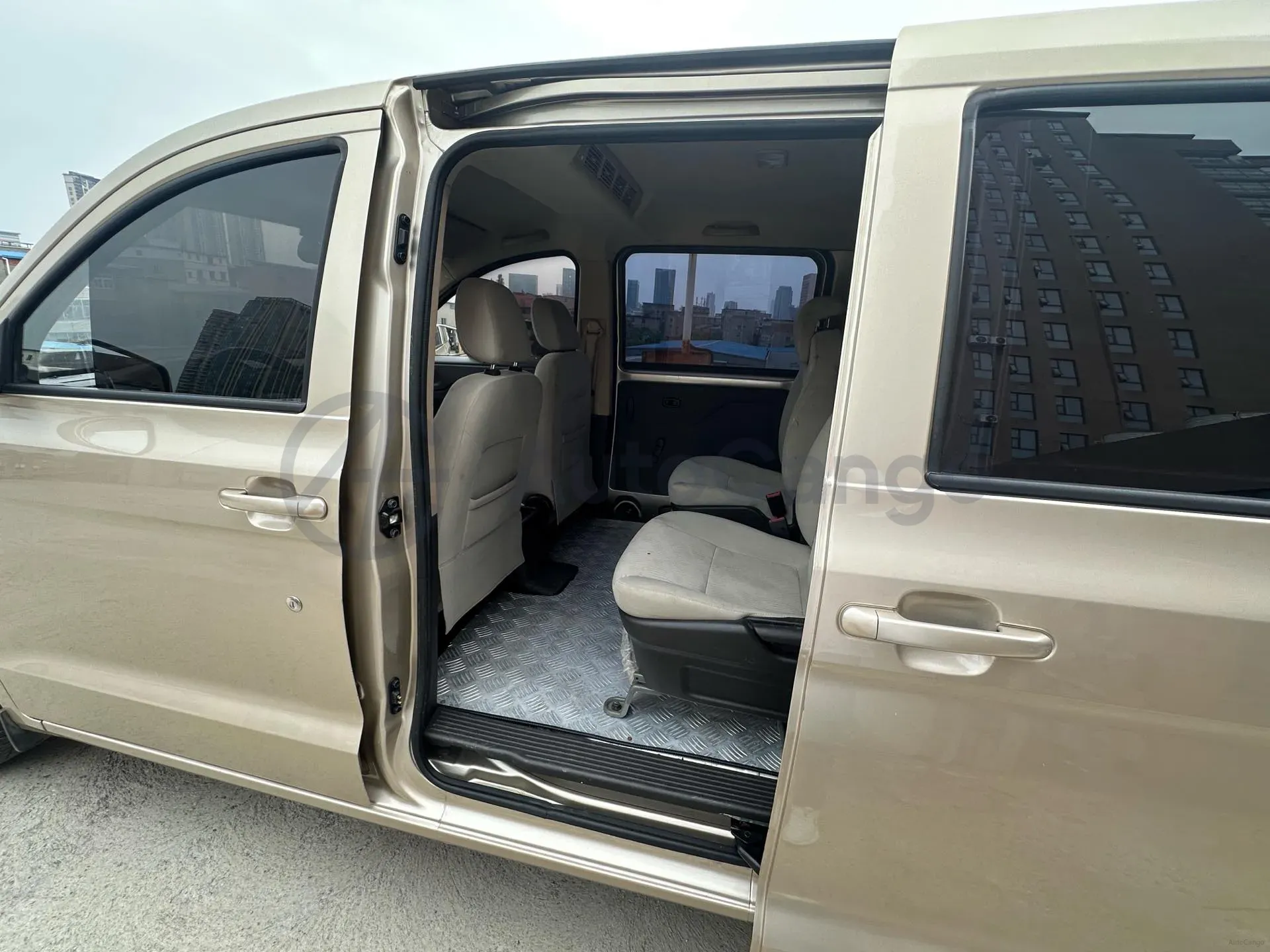 2022 JinBei Little Sea Lion X30 1.5L 102HP L4 5MT,autocango,china used car exporter,china ev exporter,chinese used car exporter,chinese used ev exporter