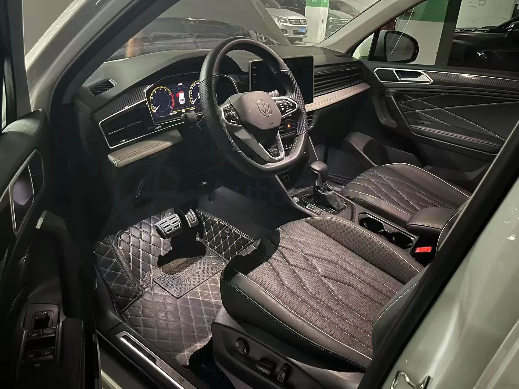 2022 Toyota Wildlander 2.5L 178HP L4 E-CVT Hybrid,autocango,china used car exporter,china ev exporter,chinese used car exporter,chinese used ev exporter