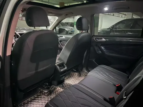 2022 Toyota Wildlander 2.5L 178HP L4 E-CVT Hybrid,autocango,china used car exporter,china ev exporter,chinese used car exporter,chinese used ev exporter