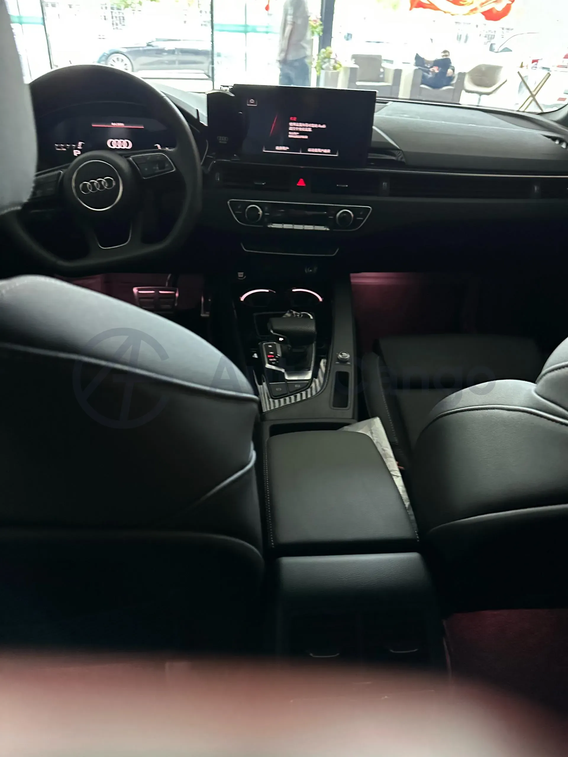 2024 Audi A4L 2.0T 190HP L4 7DCT,autocango,china used car exporter,china ev exporter,chinese used car exporter,chinese used ev exporter