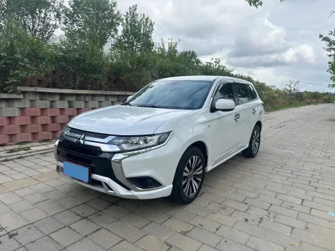 2021 MITSUBISHI OUTLANDER,autocango,china used car exporter,china ev exporter,chinese used car exporter,chinese used ev exporter