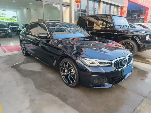 2022 BMW 5 Series 2.0T 252HP L4 8AT,autocango,china used car exporter,china ev exporter,chinese used car exporter,chinese used ev exporter