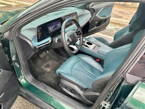 2025 MG 7 2.0T 261HP L4 9AT