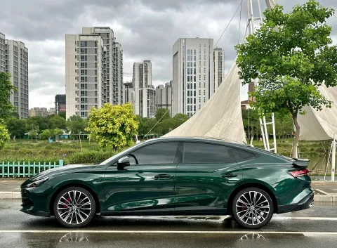 2025 MG 7 2.0T 261HP L4 9AT