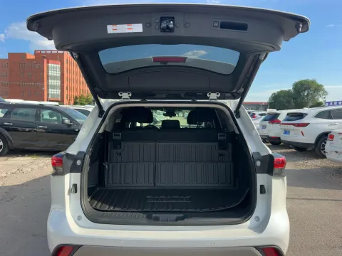 2026 Toyota Highlander 2.5L 189HP L4 E-CVT Hybrid