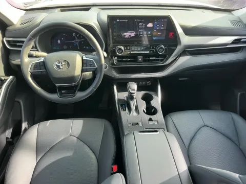 2026 Toyota Highlander 2.5L 189HP L4 E-CVT Hybrid