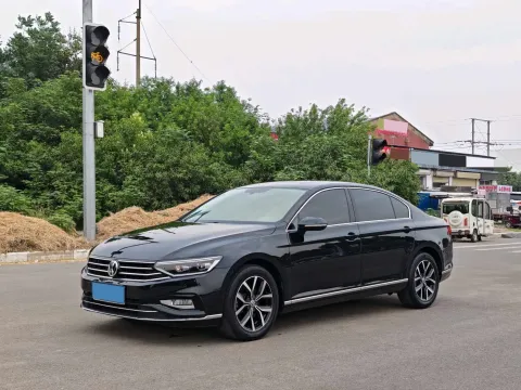 2020 Volkswagen Magotan 2.0T 186HP L4 7DCT,autocango,china used car exporter,china ev exporter,chinese used car exporter,chinese used ev exporter