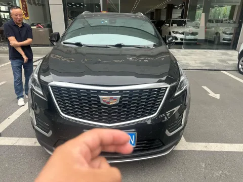 2022 Cadillac XT5 2.0T 237HP L4 9AT,autocango,china used car exporter,china ev exporter,chinese used car exporter,chinese used ev exporter
