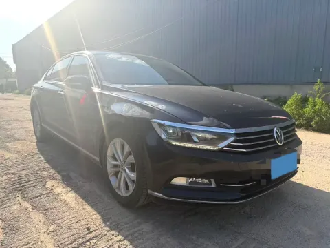 2019 Volkswagen Magotan 2.0T 186HP L4 7DCT,autocango,china used car exporter,china ev exporter,chinese used car exporter,chinese used ev exporter