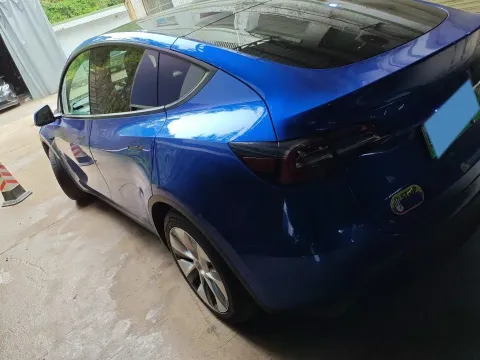 2021 Tesla Model Y BEV 60KWH