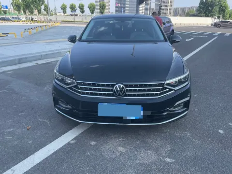 2023 Volkswagen Magotan 2.0T 186HP L4 7DCT,autocango,china used car exporter,china ev exporter,chinese used car exporter,chinese used ev exporter