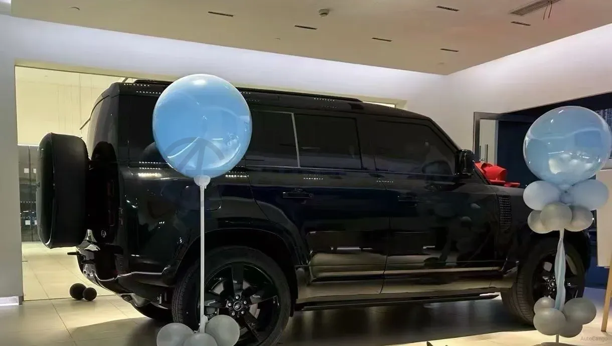 2025 Land Rover Defender 3.0T 400HP L6 8AT,autocango,china used car exporter,china ev exporter,chinese used car exporter,chinese used ev exporter
