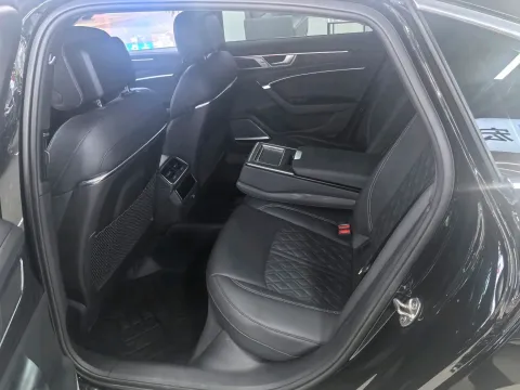 2024 Audi A6L 2.0T 245HP L4 7DCT,autocango,china used car exporter,china ev exporter,chinese used car exporter,chinese used ev exporter