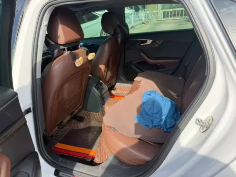 2019 Lexus UX 2.0L 146HP L4 E-CVT Hybrid